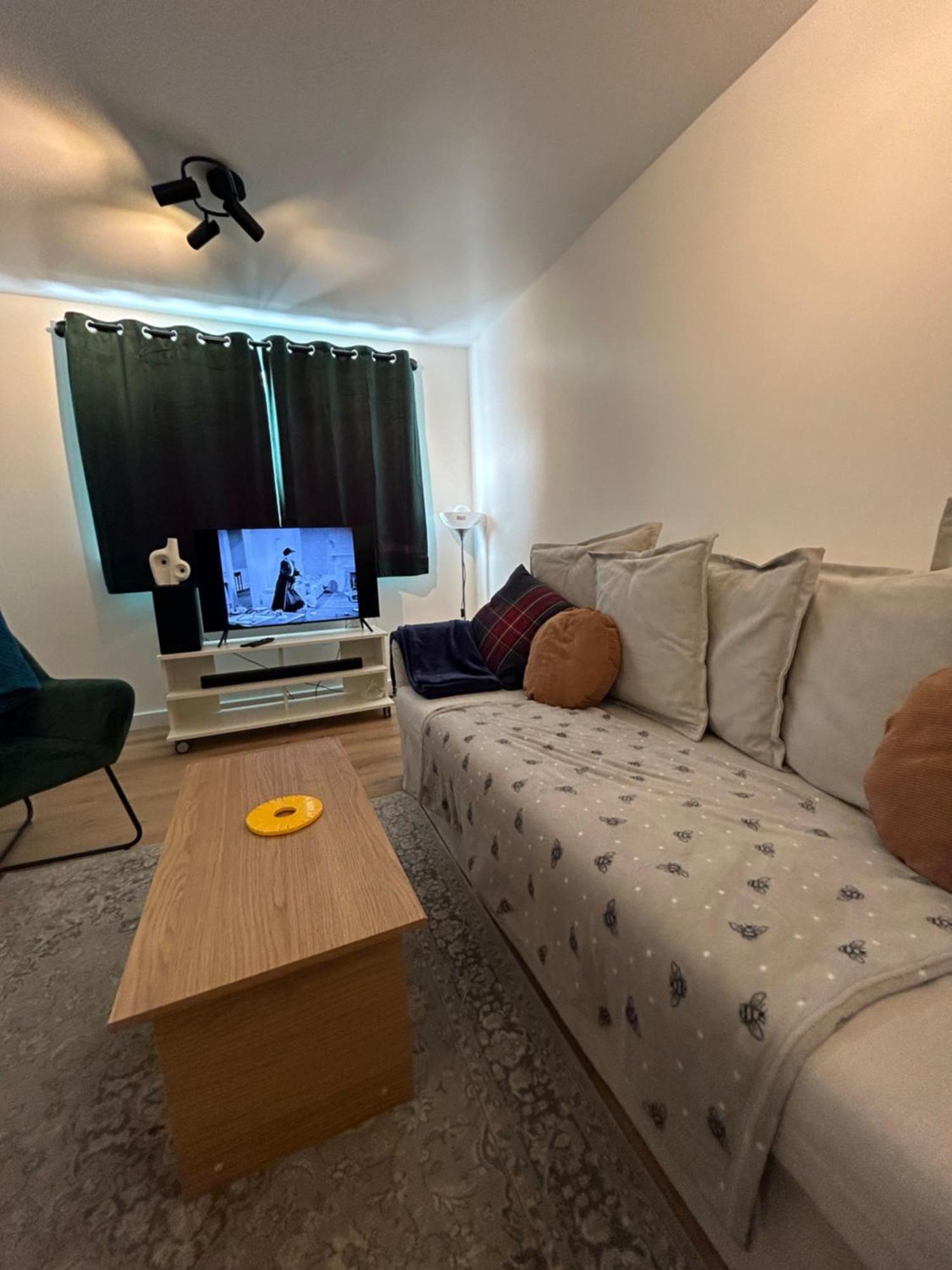 Woodhouse Apartment Лідс Екстер'єр фото